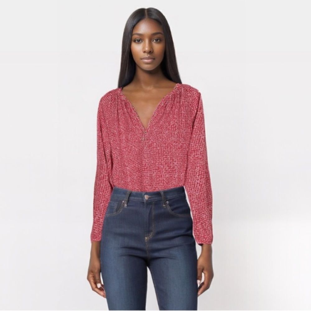 Michael Kors red and white patterned Top C23‎